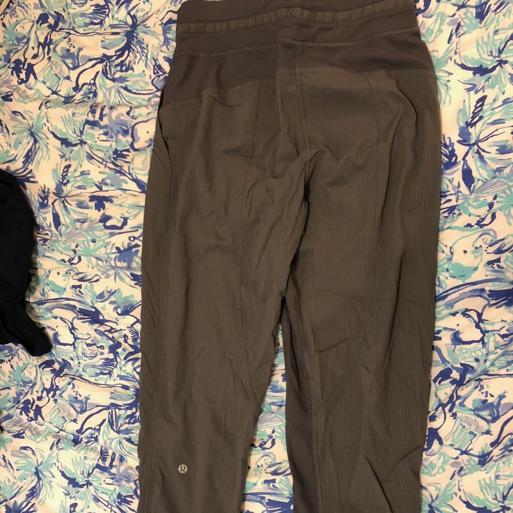 lululemon Dance Studio Crop